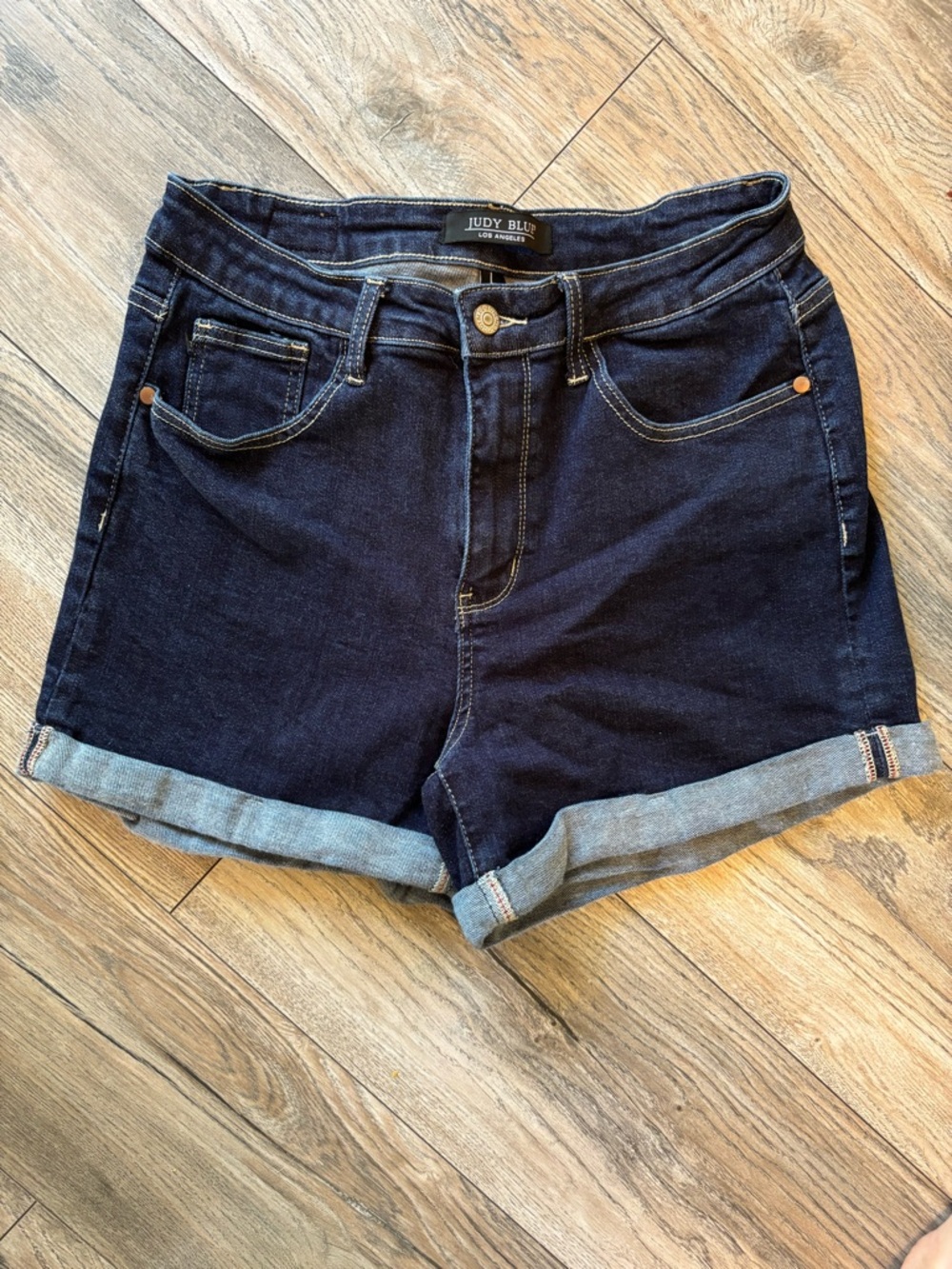 Judy Blue Cuffed Denim Dark Wash Shorts - Size Large